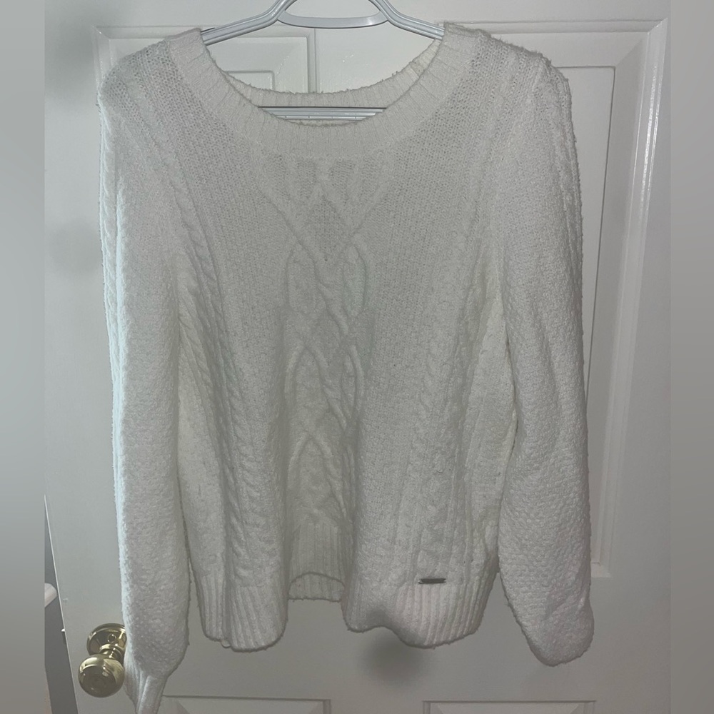 Abercrombie & Fitch white sweater